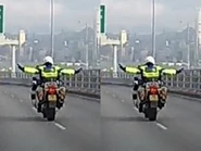 武漢肺炎交通警駕駛時雙手離軚惹議.jpg (85 KB) 武漢肺炎交通警駕駛時雙手離軚惹議