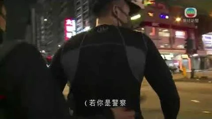 2019-08-11_TVB_警察穿黑衣扮示威者製造混亂並協助拘捕示威者_警方未有回覆
