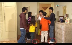 Moonlight wrong time2.jpg (146 KB) 1996年中秋時已有人流行穿著Converse球鞋,家中情節(第1集)