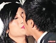 03ec4p1newkiss.jpg (48 KB) 03ec4p1newkiss