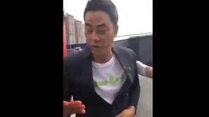 【TOPick娛樂】直撃任達華遇襲流血過程 刀手上台發狂不停追刺華哥