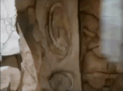 石頭出糧機GIF.gif