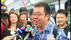 Champagne man 2.jpg (77 KB) Champagne man 2