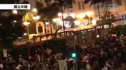 誰人玩炮仗?_黃大仙紀律部隊宿舍外有人燃點懷疑炮仗_香港電台_黃大仙