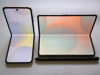 Samsung foldable smartphones.jpg (9.85 MB)