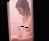 網上流傳外型像Kelly女性的淋浴偷拍照