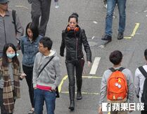 1418272807 c1b7.jpg (269 KB) 黑衣整束落金鐘照在網上瘋傳