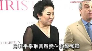 出面反佔中 向太：學生惡過黑社會