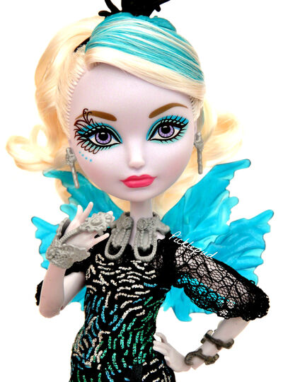 Boneca Básica- Faybelle Thorn, Wiki Ever After High