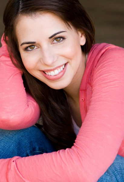 Laura Bailey - Voice Actor