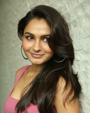 Andrea Jeremiah Evermere Wiki Fandom Andrea jeremiah age 32 years old, her height 5 ft 5 in approx. andrea jeremiah evermere wiki fandom