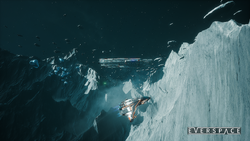 Everspace-GorcWarshipFar-Screenshot.png