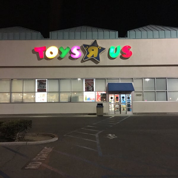 Toys"R"Us (Victorville, CA) Everything Characters Wiki Fandom