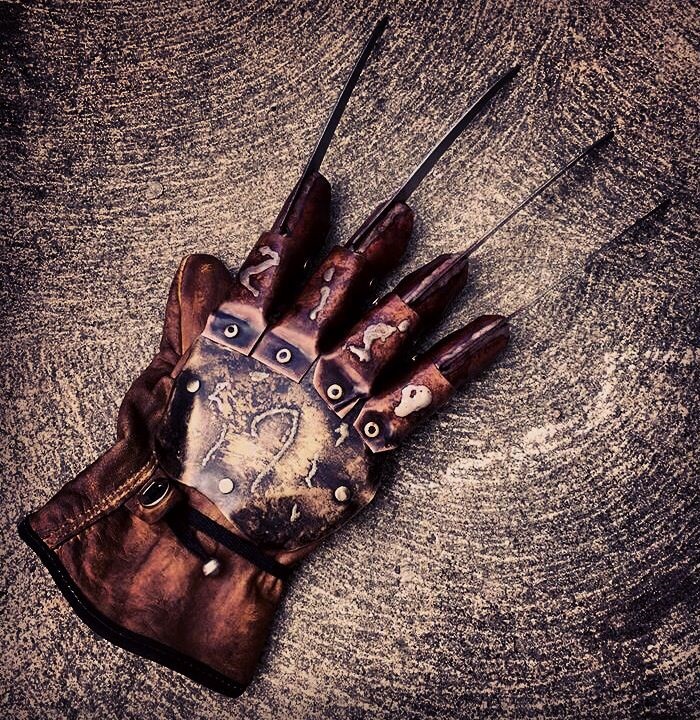 sharp claw gloves
