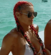 WholeFrightenedBuck.gif (4.29 MB)