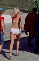 ...we see mostly Undine from her best side!