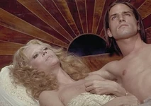 Joe-dallesandro-monique-van-vooren-flesh-for-frankenstein.jpg (33 KB)