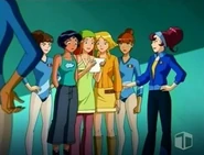 Nadia introducing herself and her friends to the girls