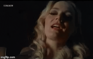 Martina Hill boots.gif
