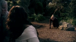 Magic box gets disassembled. Everyone rushes to Richard. Too late for Denna to stage a comeback