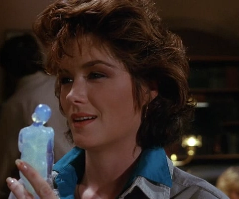 Dr. Morgan Hubbard (The Nest) | The Female Villains Wiki | Fandom