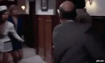 Michelle Phillips24.gif (8.73 MB)