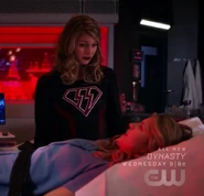 Overgirl & Kara.jpg (75 KB)