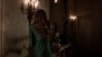 Gotham Ivy Pepper 03G.gif (1.9 MB) Ivy smashes a vase over the man's head