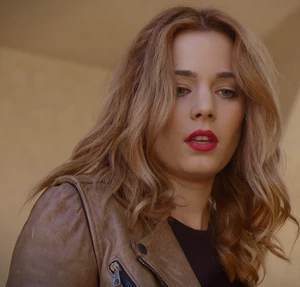 Chloe after killing Ruth