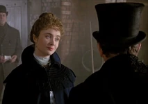 Leslie Giles 05.jpg (40 KB) She reveals her true colours...