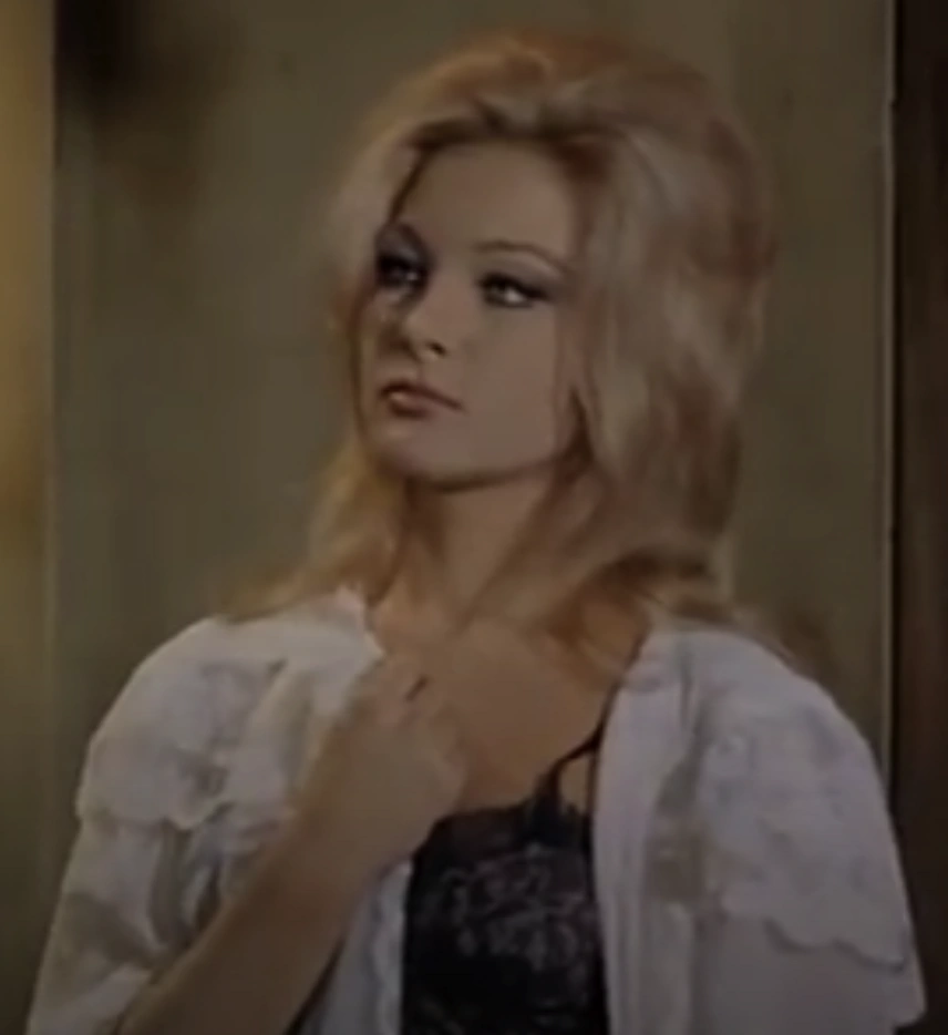 Italia (Gerarchi Si Muore) The Female Villains Wiki Fandom