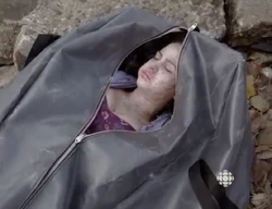 Jessica's corpse inside the hockey bag