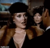 Rebecca Holden hammer2.gif (2.6 MB)