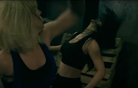 Tessa21.png (581 KB) Getting an uppercut