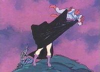 Dray81.jpg (18 KB) trapped in her own cape.