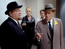 Inga and Beckmann in UNCLE HQ