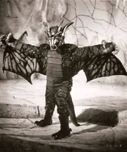 844347d6fea679476614010805dd1f44--fire-dragon-horror-films.jpg (16 KB)