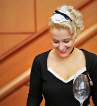 ShelleyYvette4.jpg (71 KB)