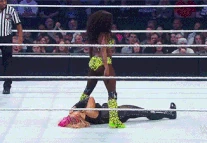 Giphy-2naomi.gif (1.98 MB)