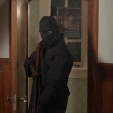 Heel Linda Fusco 2.png (489 KB) Linda after killing her partner, Sean Corcoran