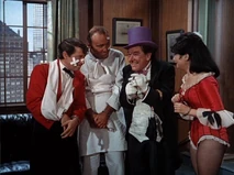 Batman-PenguinsNest14.jpg (57 KB)