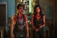 BloodyPablo-BloodyKelly-Jacksonville-AvEDS2E1.jpg (4.82 MB) Pablo and Kelly stand bloody after a Deadite attack in Jacksonville (Home)