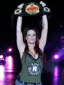 674239a7127570a7d942e504af167d35--wwe-lita-wrestling-divas