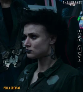 S05E07-HayleyPace as PellaCrew1 00