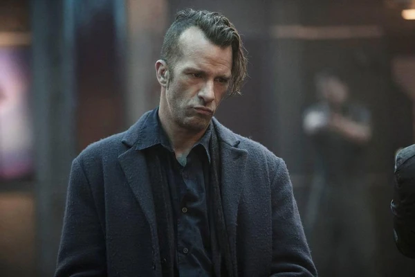 Thomas Jane as Detective Miller