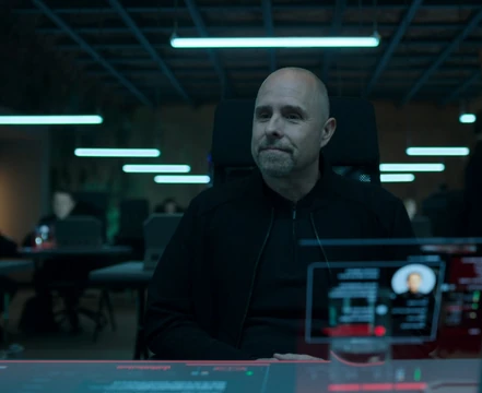 Bobbie discovers that Esai Martin is a police detective