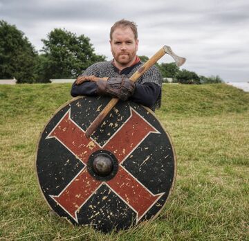 Mastering the Look: Your Complete Guide to Viking Reenactment