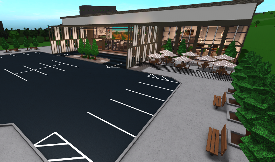 BUILDING A BLOXBURG HOTEL