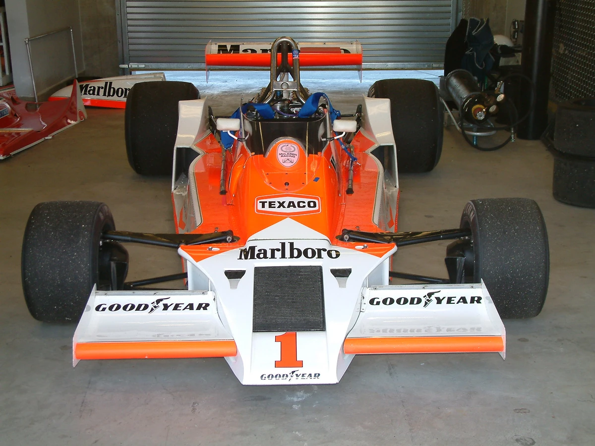 マクラーレン　Mclaren　M26　1/43　1977年 Mclaren M26 diecast model cars - Alldiecast.co.uk