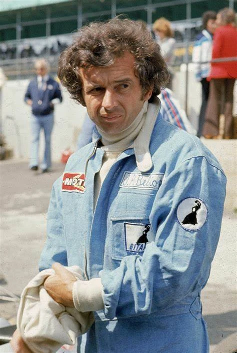 Portrait de Jean-Pierre Beltoise à l'autodrome de Linas-Montlhéry, en